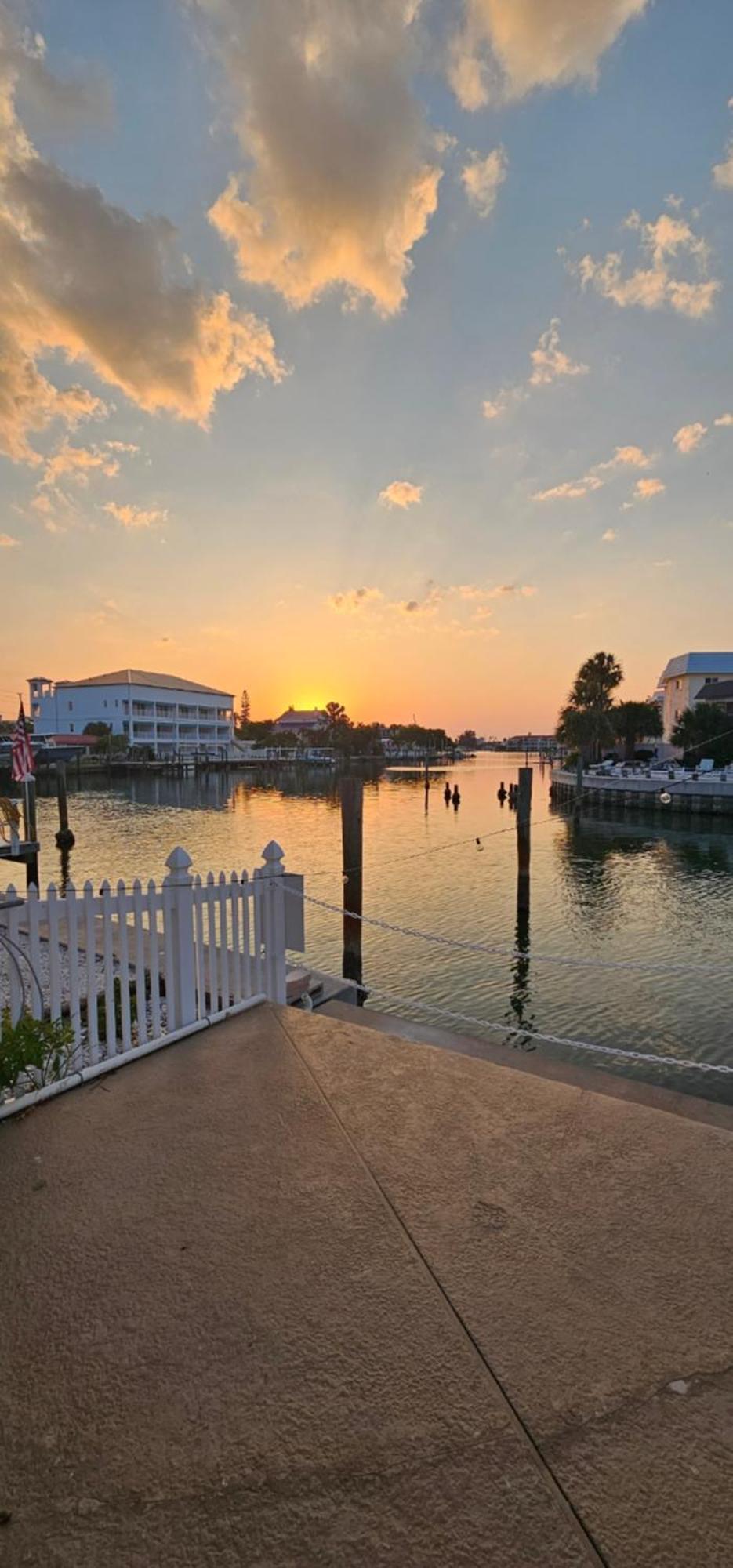 Funshine Pointe Capri Daire St. Pete Beach Dış mekan fotoğraf